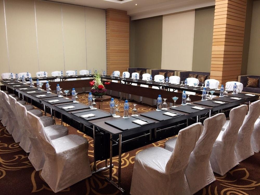 โรงแรมรามี โรส มานามา ภายนอก รูปภาพ